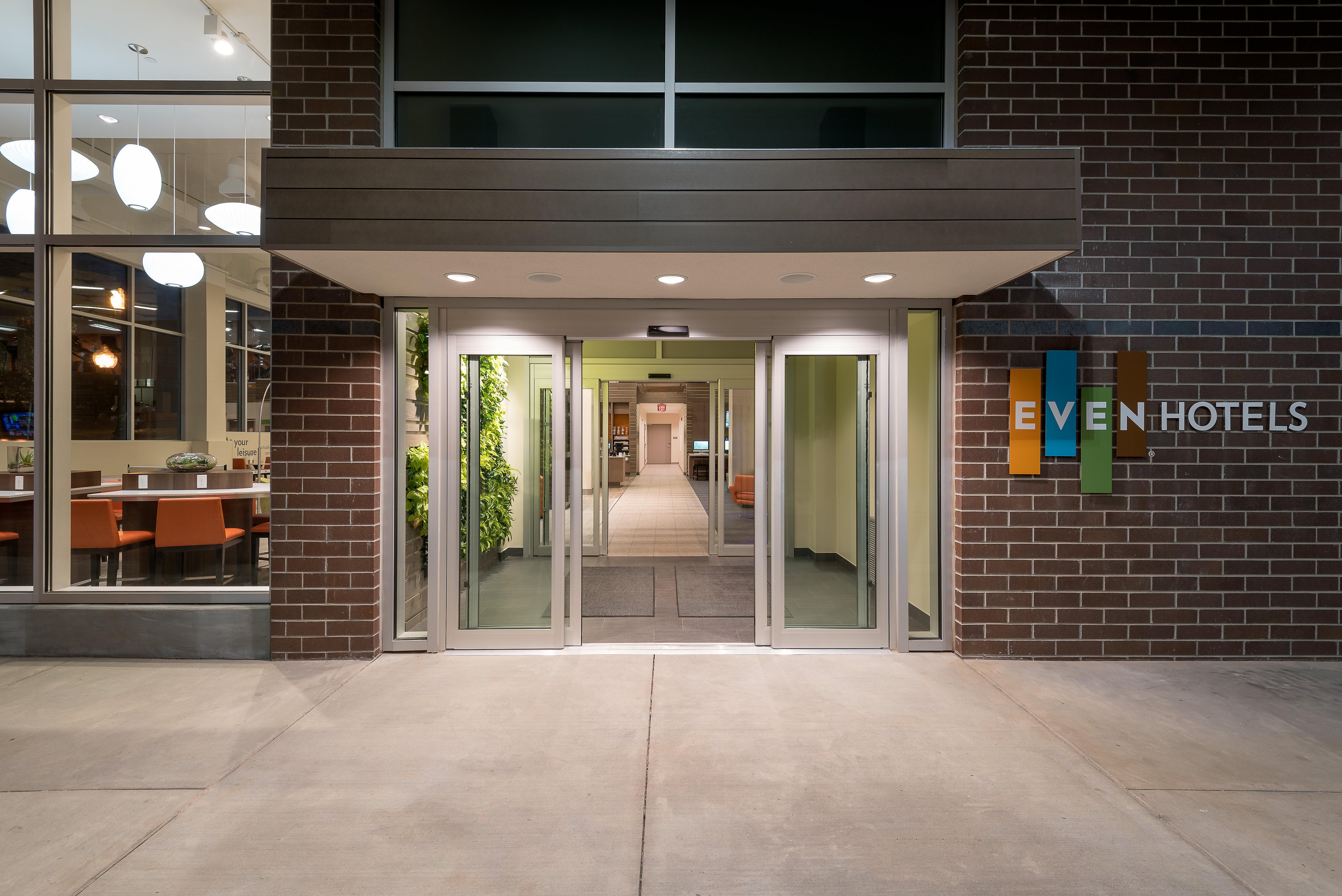 Even Hotel Omaha Downtown - Old Market By Ihg Exterior photo